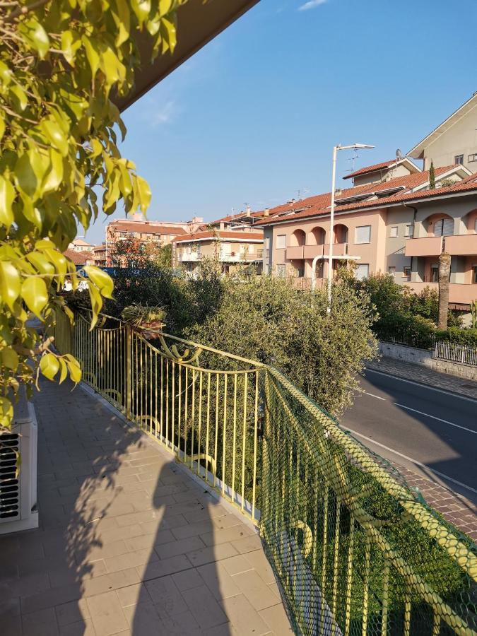 Appartement Il Tulipano à San Bartolomeo Al Mare Extérieur photo