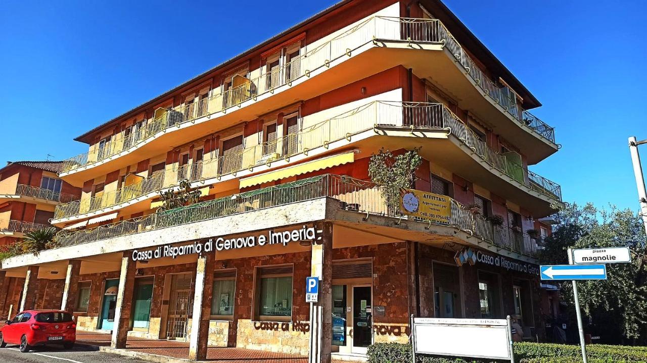 Appartement Il Tulipano à San Bartolomeo Al Mare Extérieur photo